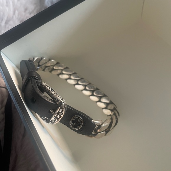 GUCCI BRACELET WITH LOGO - Picture 6 of 9